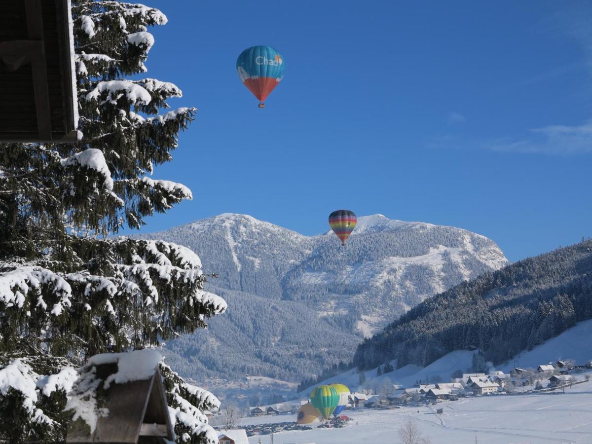 Ferienwohnung Kunterbunt Gosau Exteriör bild